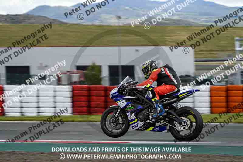 cadwell no limits trackday;cadwell park;cadwell park photographs;cadwell trackday photographs;enduro digital images;event digital images;eventdigitalimages;navarra;no limits trackdays;peter wileman photography;racing digital images;trackday digital images;trackday photos